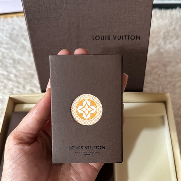 ULTRA RARE LOUIS VUITTON Monogram Fleur 3 Pack Playing Cards UNOPENED - Picture 7 of 10